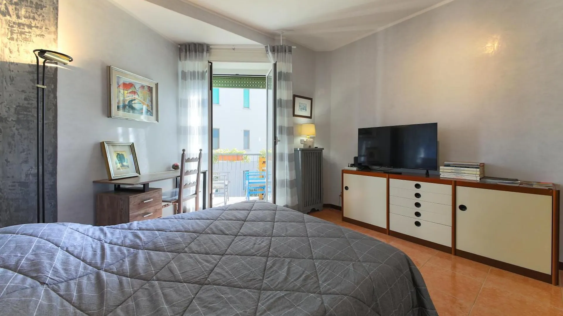 Private Parking - Family Home - 15 Min To Venice Mestre 0*,  Italy